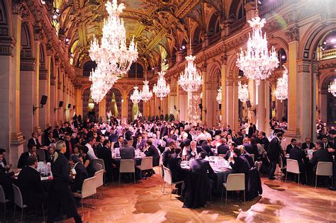 Le Gala de l'Éclat: Une Soirée Scintillante avec la Star Turque Nadeem!